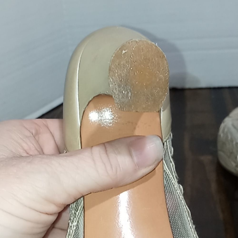 Stuart Weitzman Heels   - Picture 5 of 9